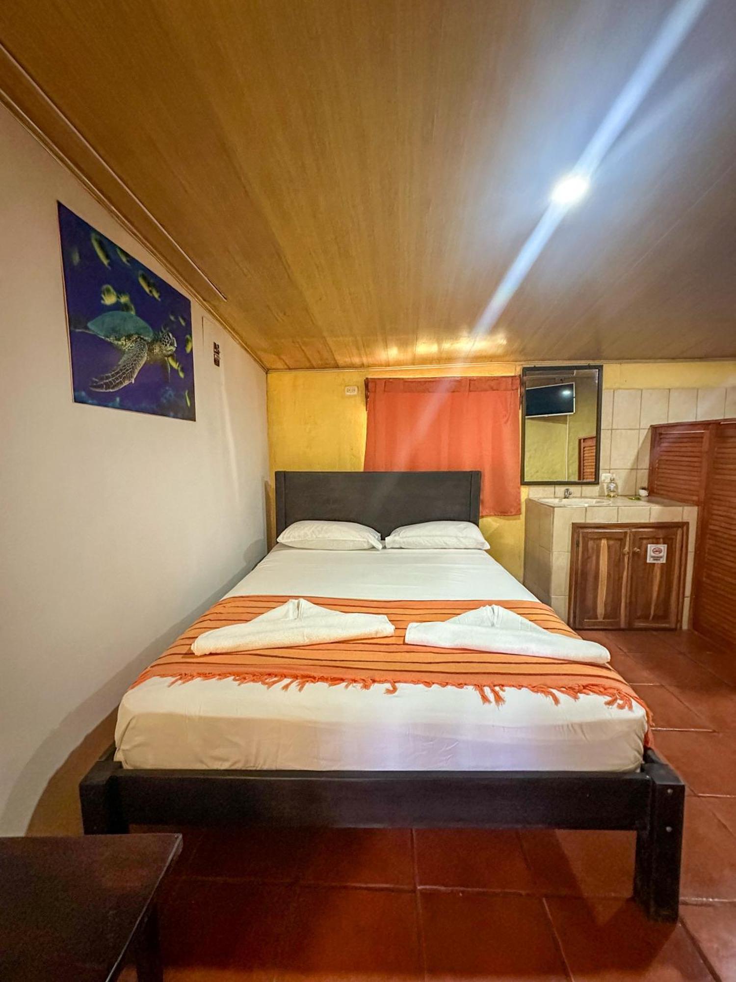 Hotel Colibri Manuel Antonio Esterno foto