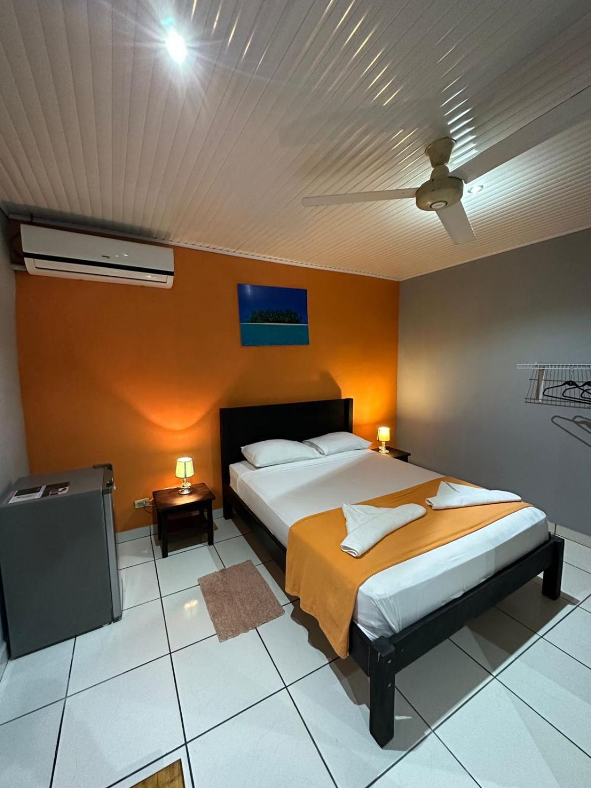 Hotel Colibri Manuel Antonio Esterno foto