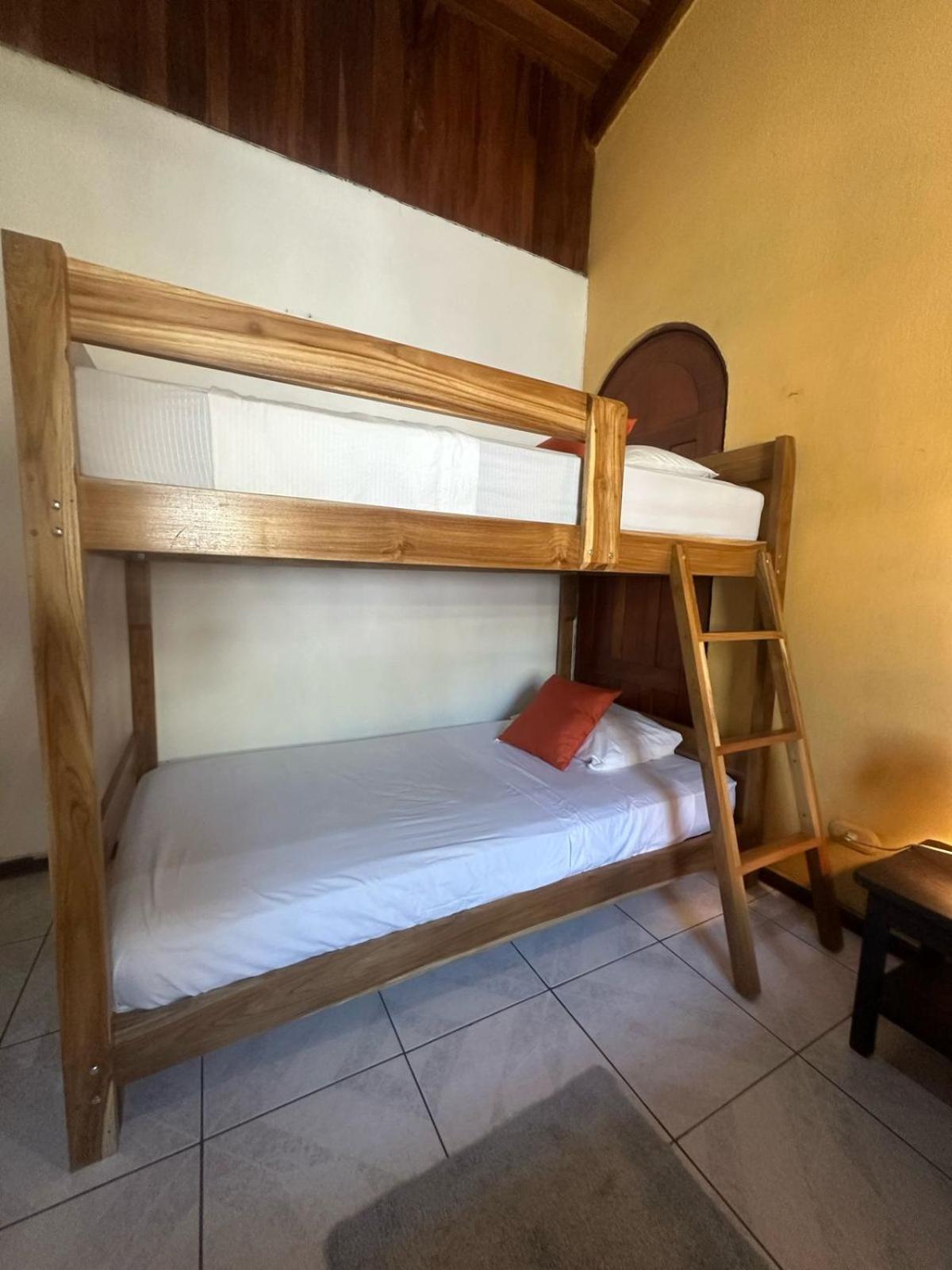 Hotel Colibri Manuel Antonio Esterno foto