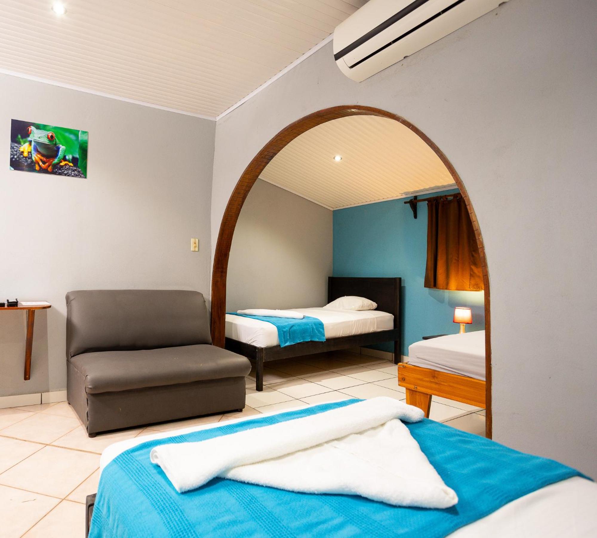 Hotel Colibri Manuel Antonio Esterno foto